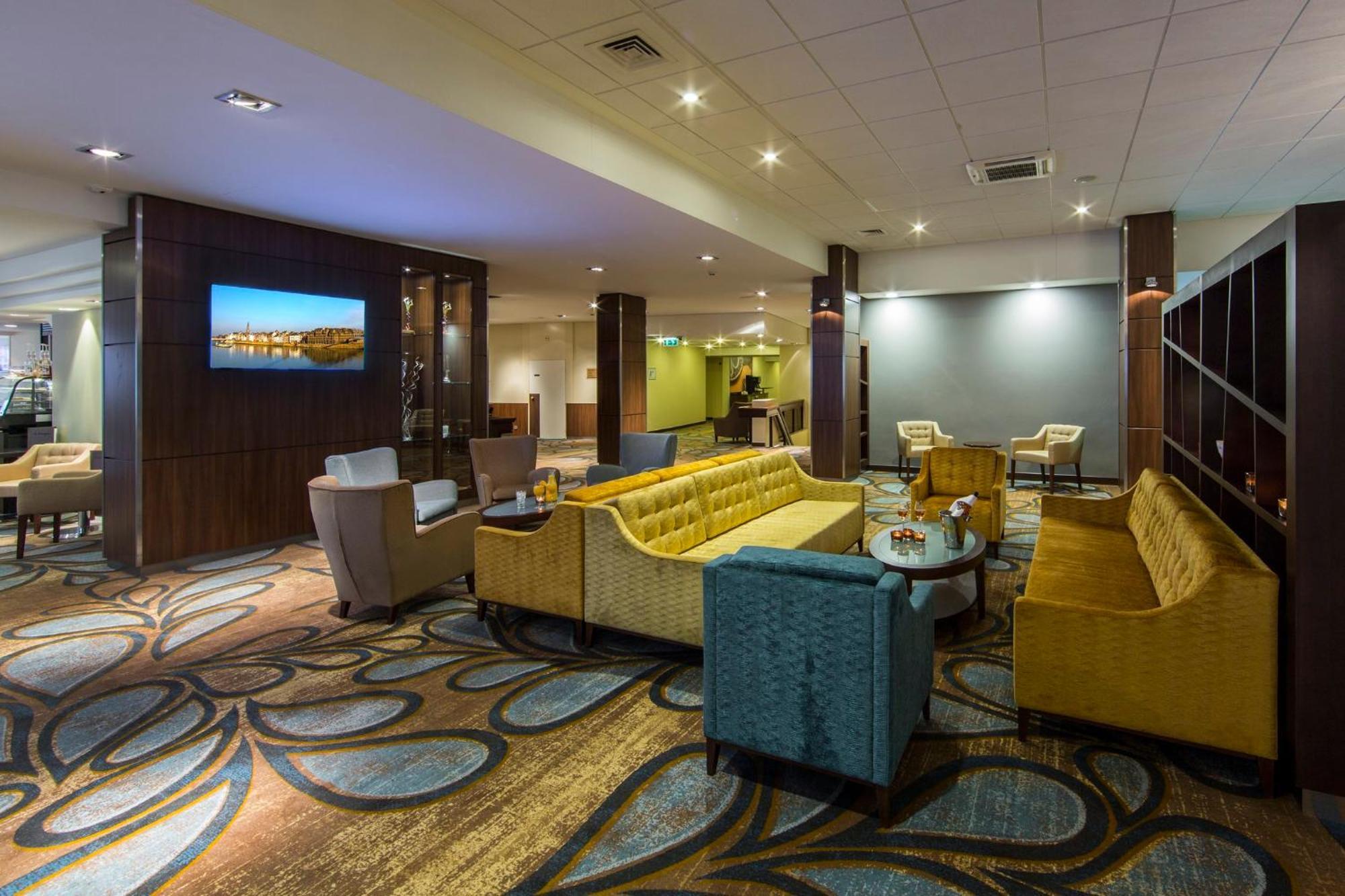 Crowne Plaza By Ihg Hotel 4*